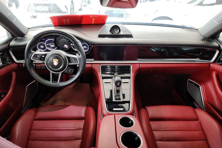 Used Porsche Panamera 2017 Panamera 4 E-Hybrid Executive Long Wheelbase 2.9T Interior 3