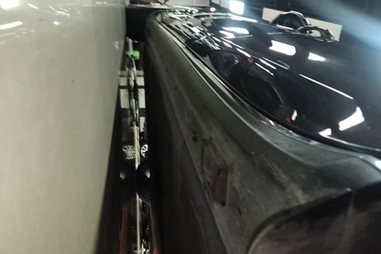 Used Porsche Panamera 2017 Panamera 4 Executive Long Wheelbase 3.0T Left Side Sill