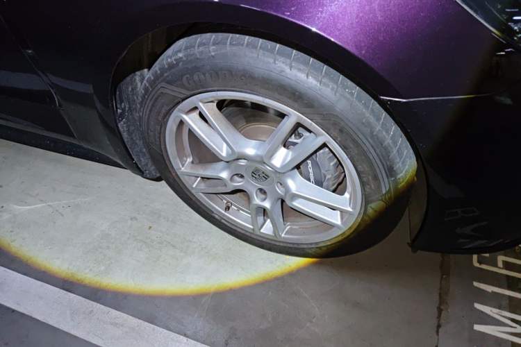 Used Porsche Panamera 2017 Panamera 3.0T Right Front Wheel Hub