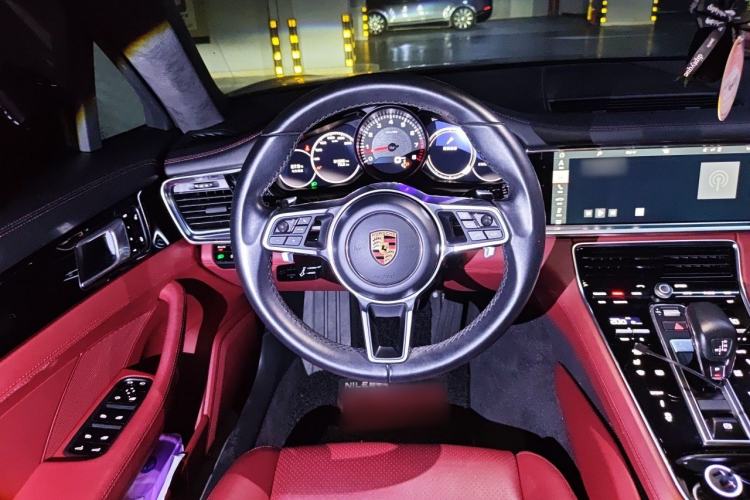 Used Porsche Panamera 2017 Panamera 3.0T Steering Wheel