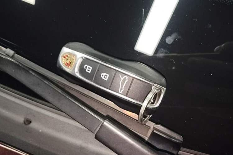 Used Porsche Panamera 2017 Panamera 4 Executive Long Wheelbase 3.0T Vehicle Key