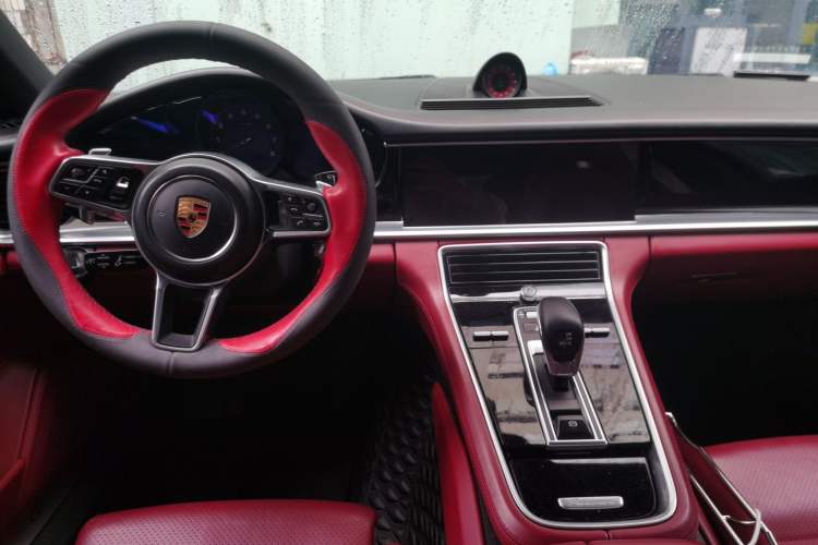 Used Porsche Panamera 2017 Panamera 3.0T Center Console