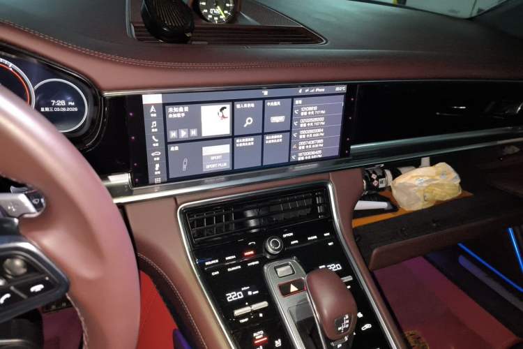 Used Porsche Panamera 2017 Panamera 4 E-Hybrid Executive Long Wheelbase 2.9T Audio And AC Panel