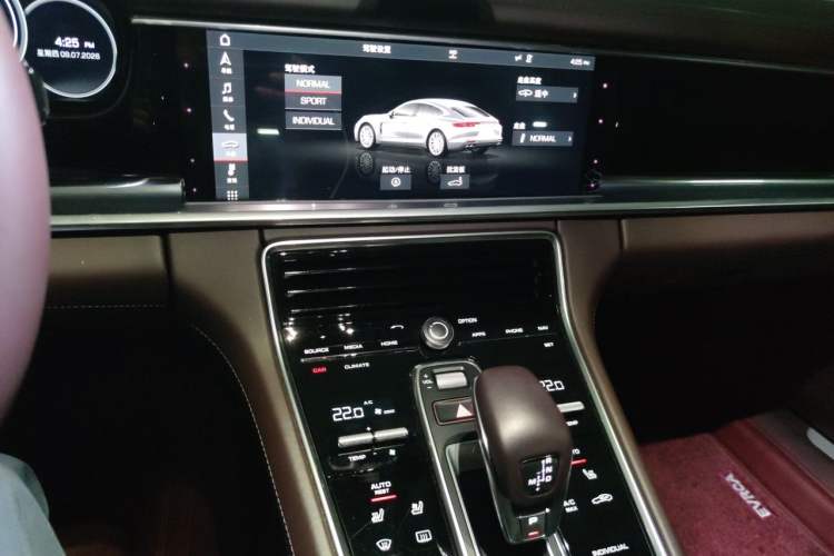 Used Porsche Panamera 2017 Panamera 3.0T Audio And AC Panel
