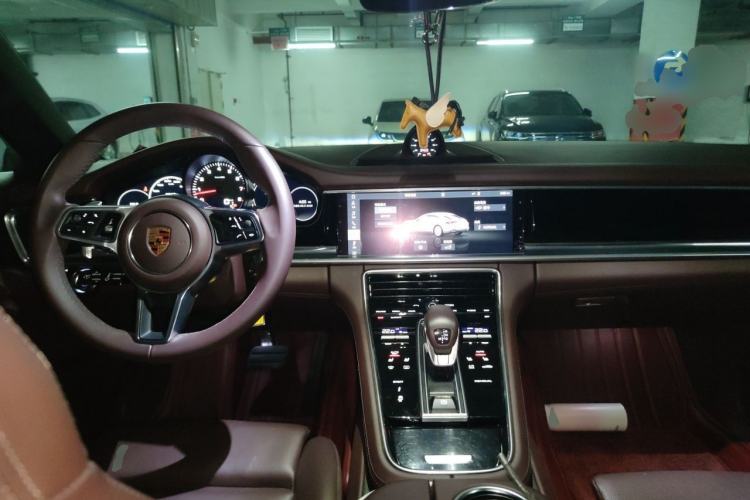 Used Porsche Panamera 2017 Panamera 3.0T Center Console