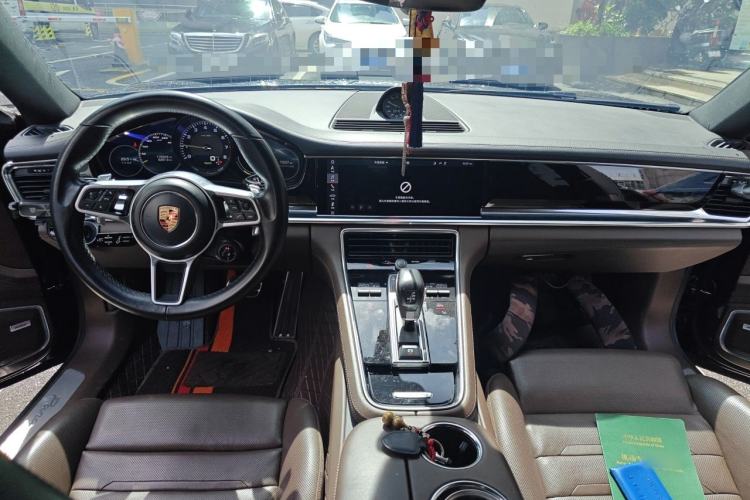Used Porsche Panamera 2017 Panamera 4 E-Hybrid Executive Long Wheelbase 2.9T Center Console