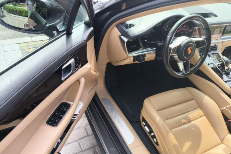 Used Porsche Panamera 2017 Panamera Executive Long Wheelbase 3.0T Driver Seat