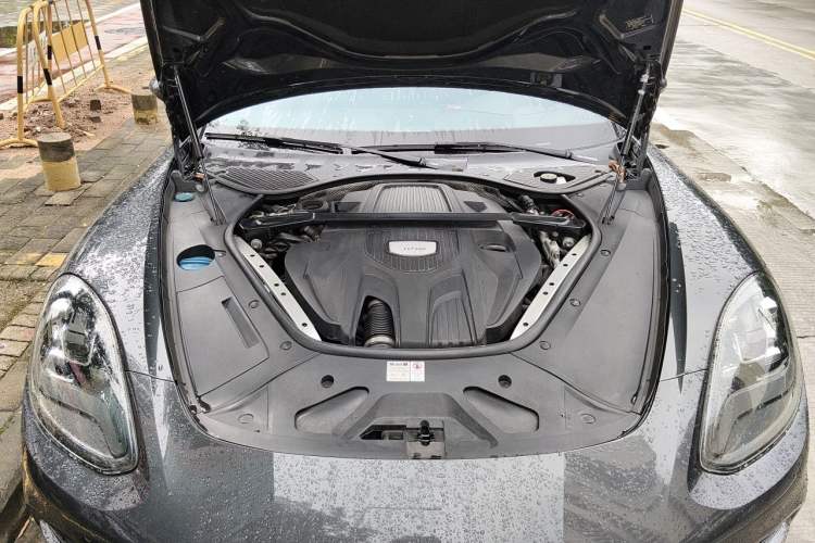 Used Porsche Panamera 2017 Panamera 3.0T Engine Bay