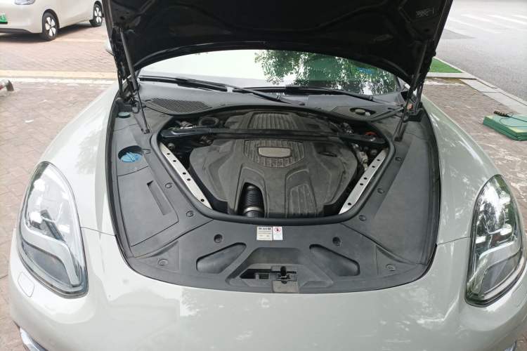 Used Porsche Panamera 2017 Panamera 3.0T Engine Bay