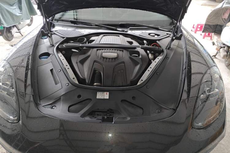 Used Porsche Panamera 2017 Panamera 4 Sport Turismo 3.0T Engine Bay