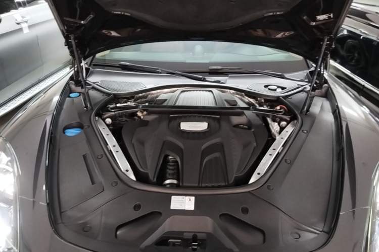 Used Porsche Panamera 2017 Panamera 3.0T Engine Bay