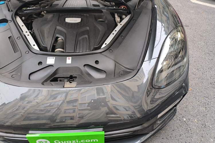 Used Porsche Panamera 2017 Panamera 3.0T Engine Bay Left
