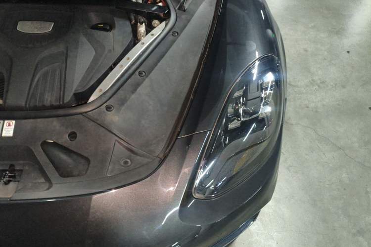 Used Porsche Panamera 2017 Panamera 3.0T Engine Bay Left