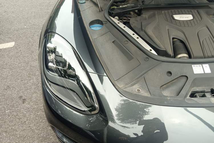 Used Porsche Panamera 2017 Panamera 4 Executive Long Wheelbase 3.0T Engine Bay Right