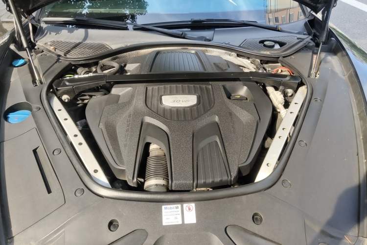Used Porsche Panamera 2017 Panamera 3.0T Engine Bay