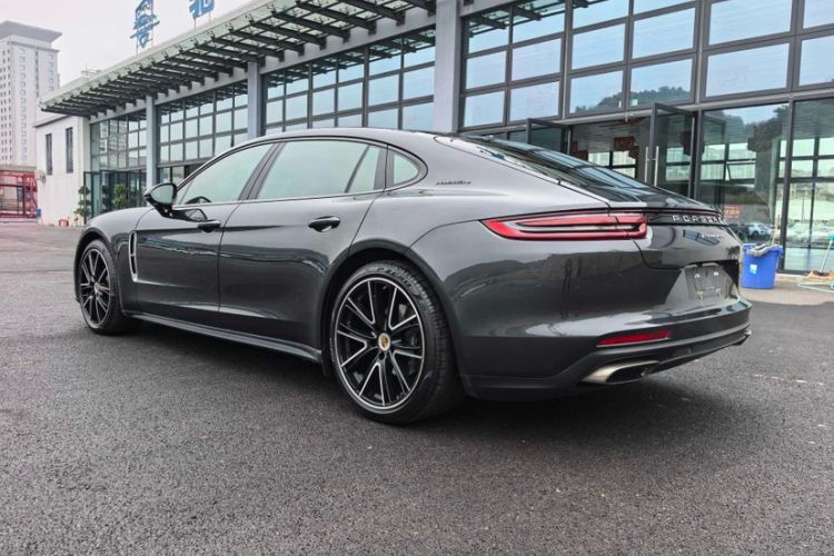 Used Porsche Panamera 2017 Panamera 4 Executive Long Wheelbase 3.0T Exterior 3