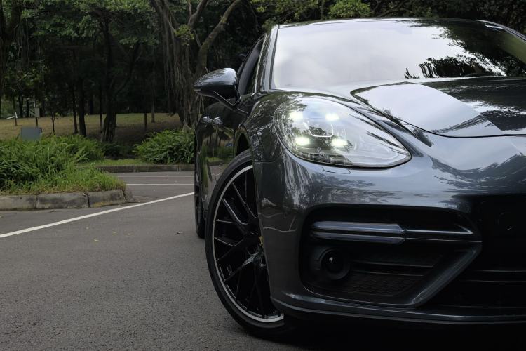 Used Porsche Panamera 2017 Panamera Executive Long Wheelbase 3.0T Exterior 4