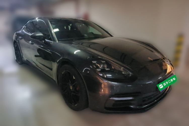 Used Porsche Panamera 2017 Panamera 3.0T Front Right 45 Deg