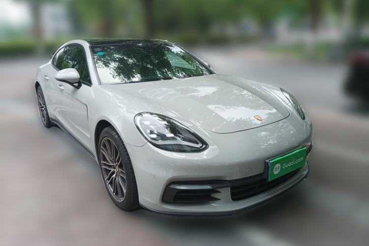 Used Porsche Panamera 2017 Panamera 3.0T Front Right 45 Deg