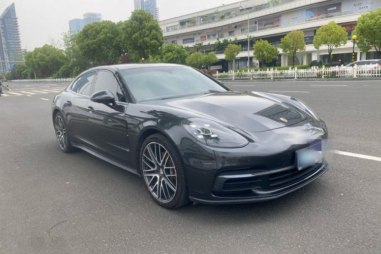 Used Porsche Panamera 2017 Panamera 3.0T Front Right 45 Deg