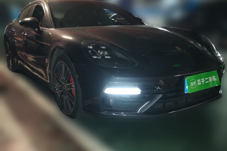 Used Porsche Panamera 2017 Panamera 3.0T Front Right 45 Deg