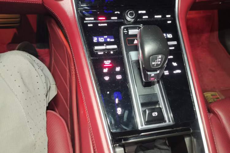 Used Porsche Panamera 2017 Panamera 3.0T Gear Lever