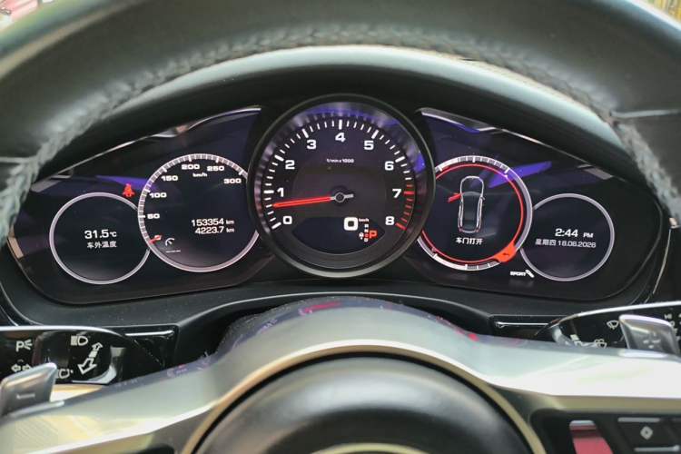 Used Porsche Panamera 2017 Panamera 3.0T Instrument Cluster
