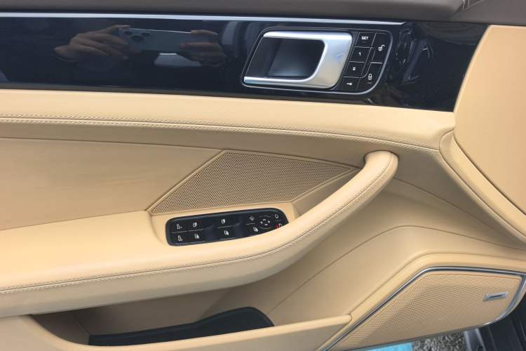Used Porsche Panamera 2017 Panamera Executive Long Wheelbase 3.0T Interior 12