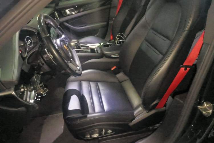 Used Porsche Panamera 2017 Panamera 3.0T Left Front Seat