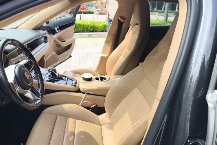 Used Porsche Panamera 2017 Panamera Executive Long Wheelbase 3.0T Left Front Seat
