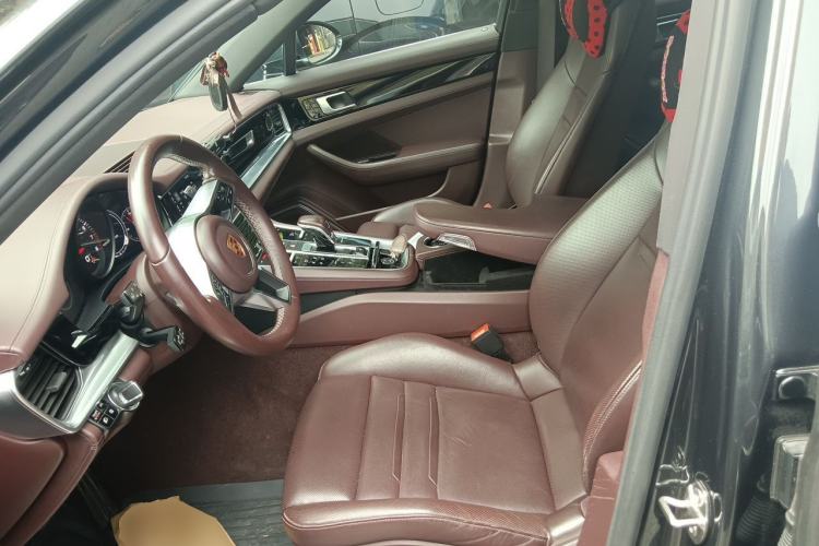 Used Porsche Panamera 2017 Panamera 4 Executive Long Wheelbase 3.0T Left Front Seat