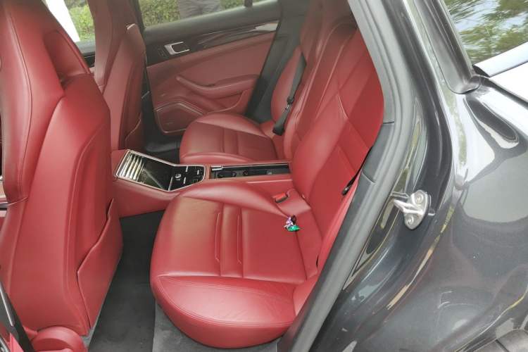 Used Porsche Panamera 2017 Panamera 3.0T Left Rear Seat