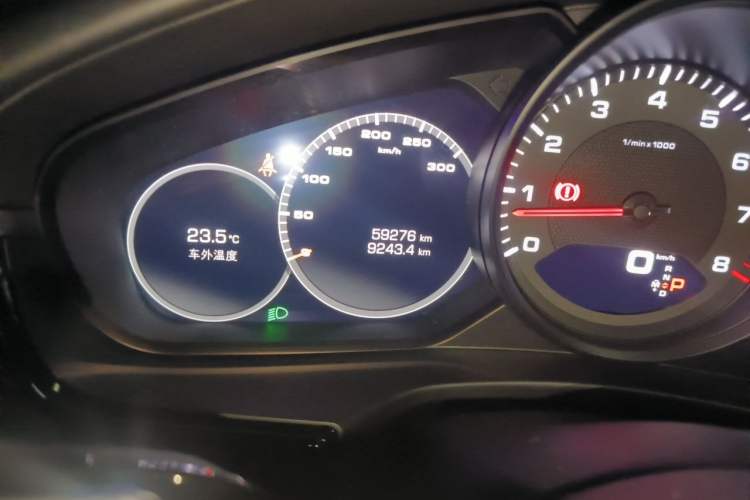 Used Porsche Panamera 2017 Panamera 3.0T Odometer Close Up