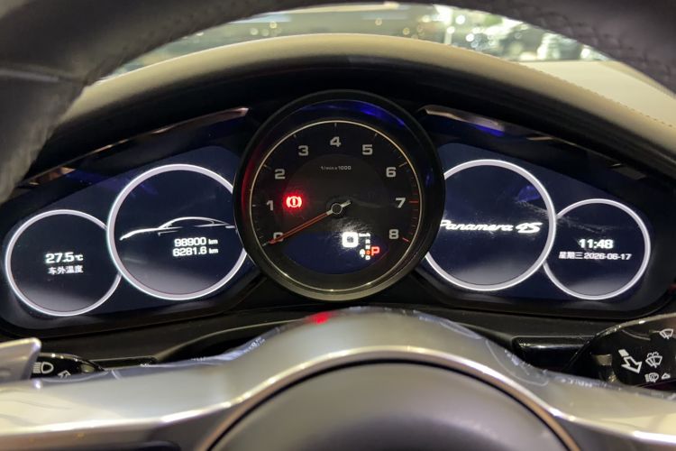 Used Porsche Panamera 2017 Panamera 4S 2.9T Odometer Close Up