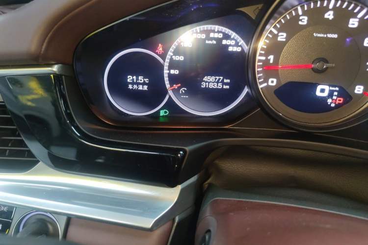 Used Porsche Panamera 2017 Panamera 4S Executive Long Wheelbase 2.9T Odometer Close Up
