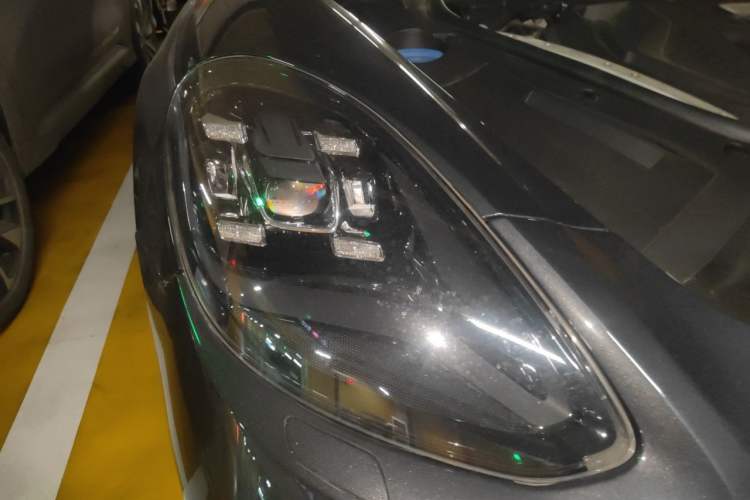 Used Porsche Panamera 2017 Panamera 4 Executive Long Wheelbase 3.0T Right Front Headlight