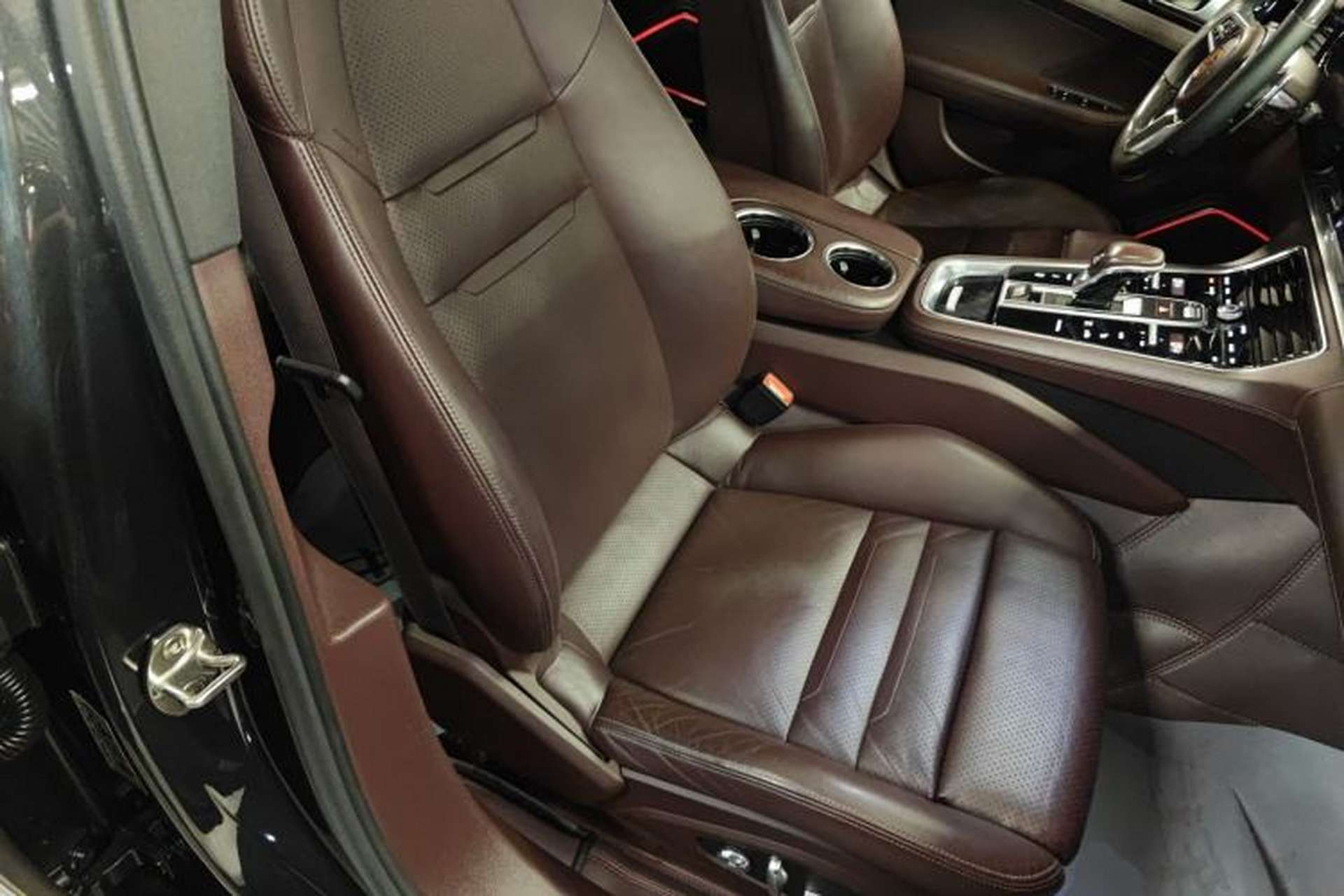 Used Porsche Panamera 2017 Panamera 3.0T Right Front Seat