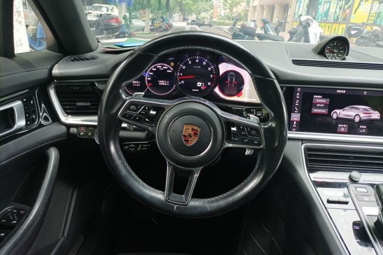 Used Porsche Panamera 2017 Panamera 3.0T Steering Wheel