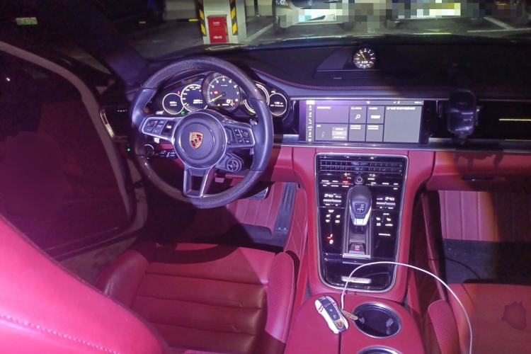 Used Porsche Panamera 2017 Panamera 4 E-Hybrid Executive Long Wheelbase 2.9T Steering Wheel