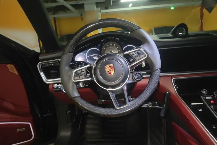 Used Porsche Panamera 2017 Panamera 4 Executive Long Wheelbase 3.0T Steering Wheel