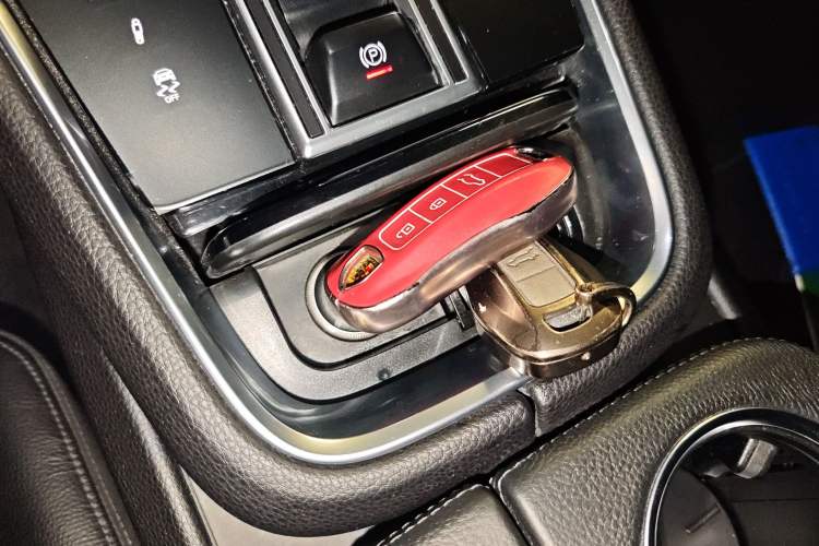 Used Porsche Panamera 2017 Panamera Executive Long Wheelbase 3.0T Vehicle Key
