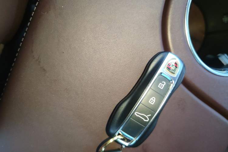 Used Porsche Panamera 2017 Panamera 4S Executive Long Wheelbase 2.9T Vehicle Key