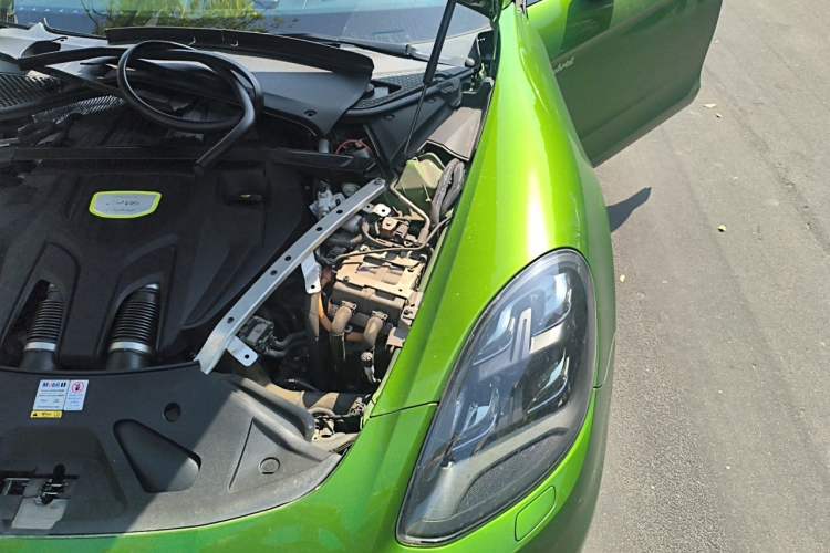 Used Porsche Panamera 2017 Panamera 4 E-Hybrid Executive Long Wheelbase 2.9T Engine Bay Left