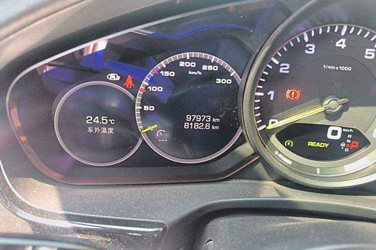Used Porsche Panamera 2017 Panamera 4 E-Hybrid Executive Long Wheelbase 2.9T Odometer Close Up