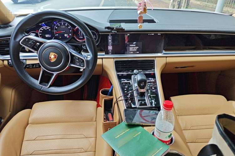 Used Porsche Panamera 2017 Panamera 3.0T Center Console