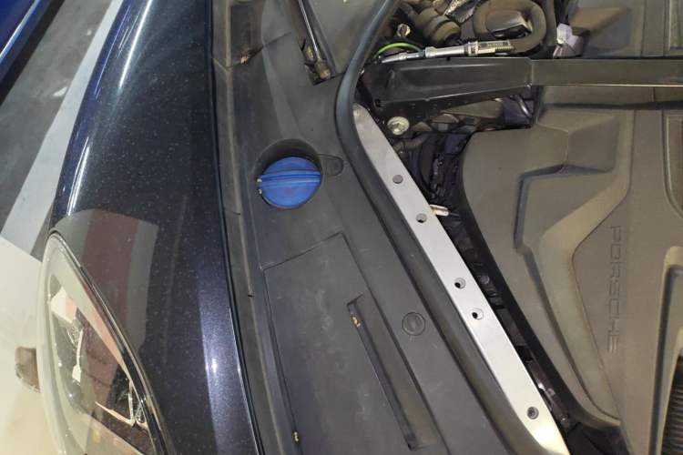 Used Porsche Panamera 2017 Panamera 3.0T Engine Bay Right
