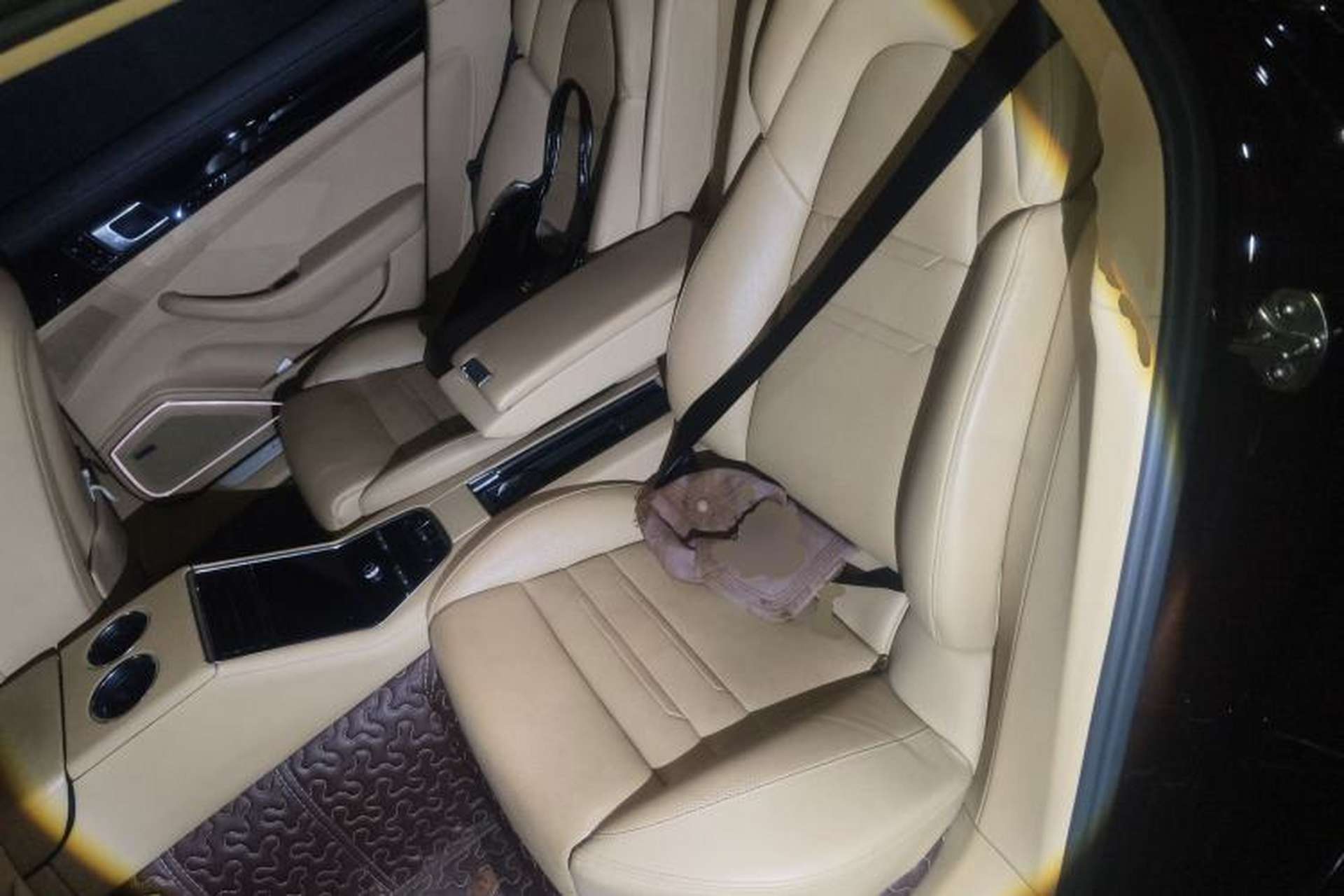Used Porsche Panamera 2017 Panamera 4 E-Hybrid Executive Long Wheelbase 2.9T Left Rear Seat