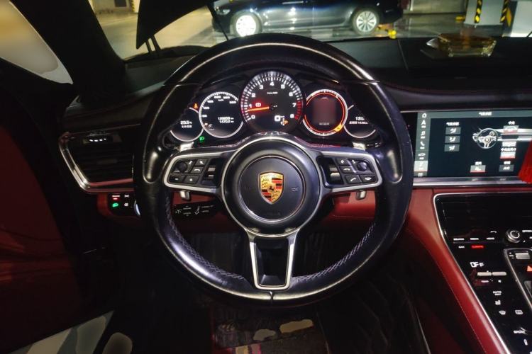 Used Porsche Panamera 2017 Panamera 3.0T Steering Wheel