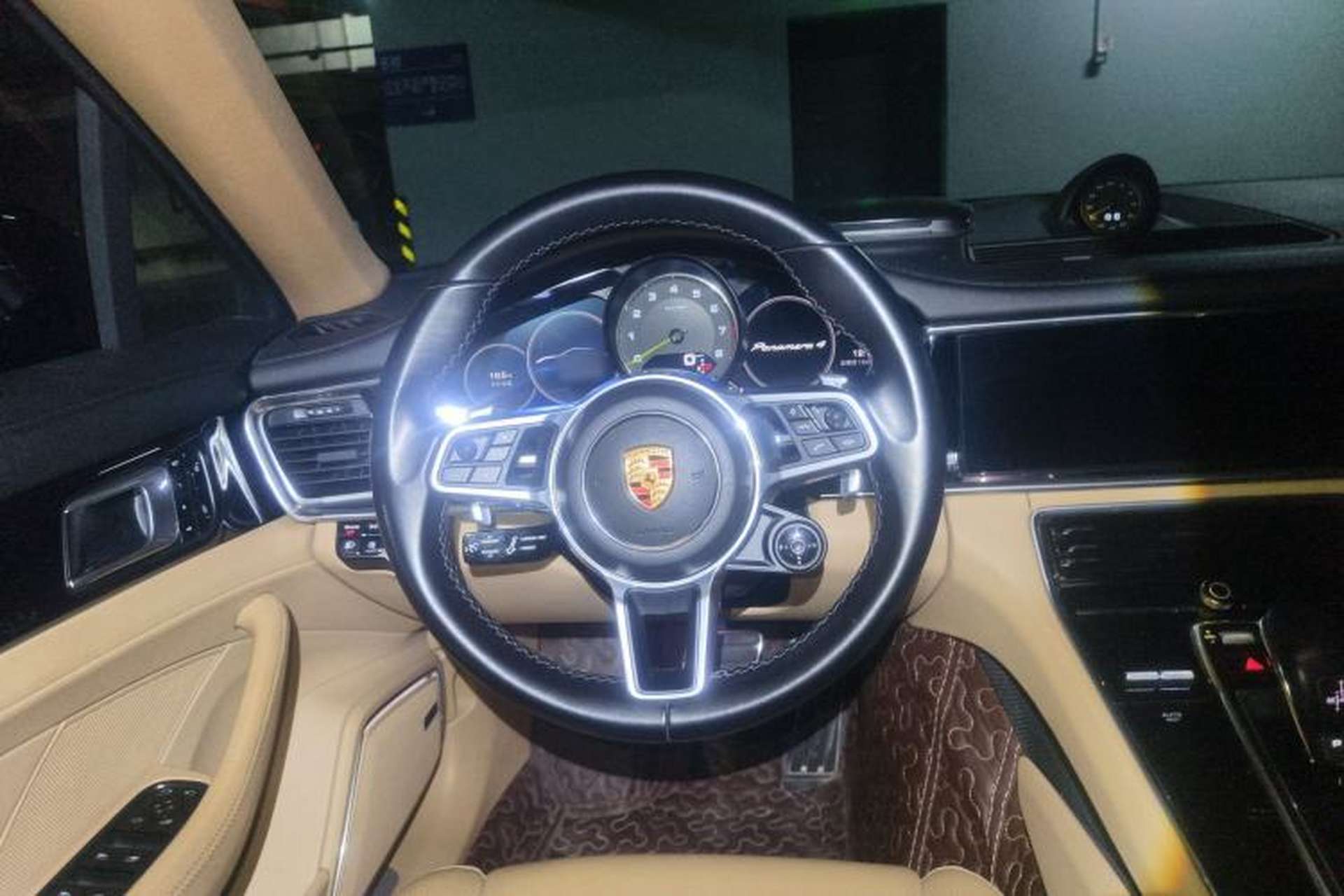Used Porsche Panamera 2017 Panamera 4 E-Hybrid Executive Long Wheelbase 2.9T Steering Wheel