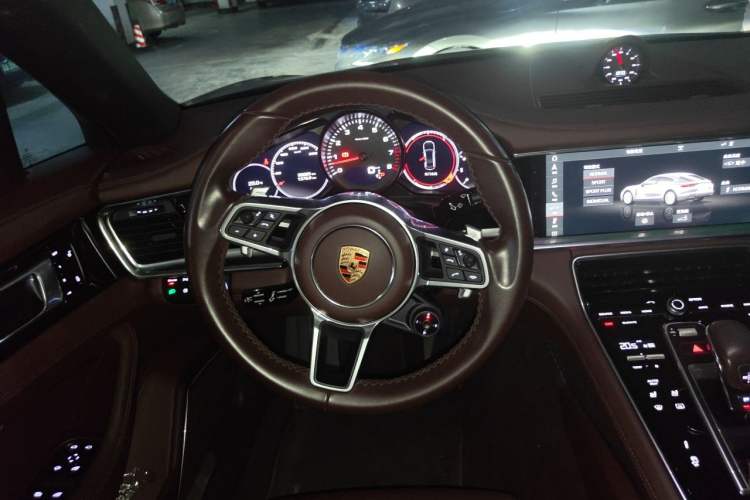 Used Porsche Panamera 2017 Panamera Executive Long Wheelbase 3.0T Steering Wheel